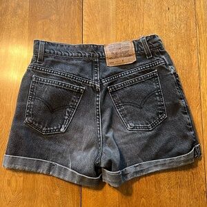 VINTAGE LEVI SHORTS